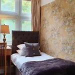 Sawrey House 3*
