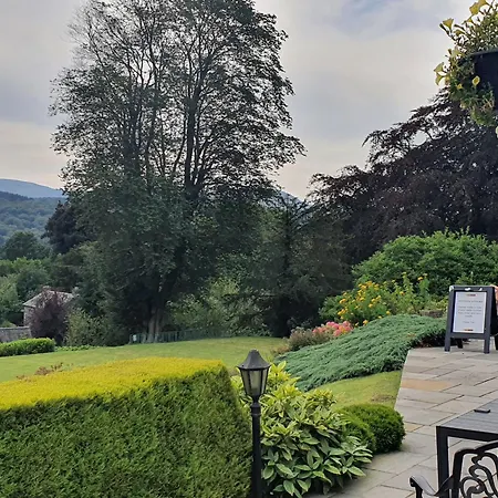 Sawrey House 3*