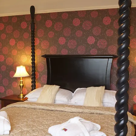 Sawrey House & Restaurant Hotel 3*