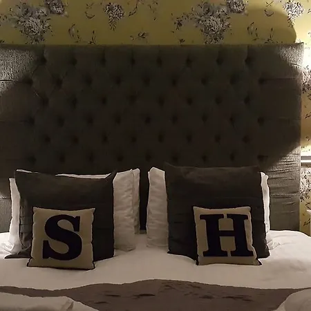 Sawrey House & Restaurant Hotel 3*