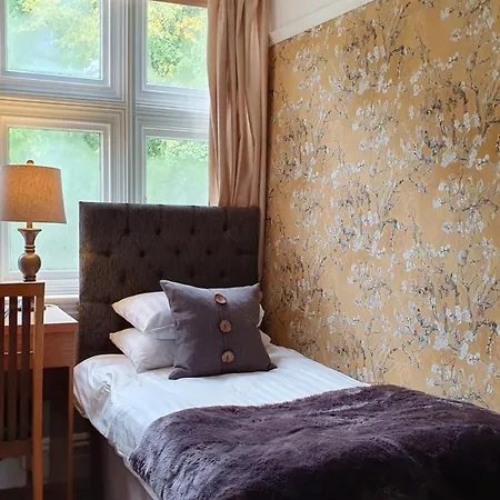 Sawrey House & Restaurant 3*